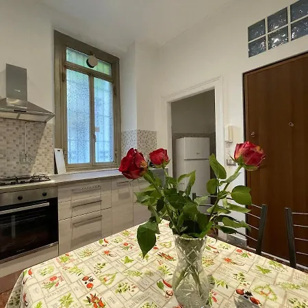 New One-bedroom With Terrace In The Nolo Area, Metro 1 Rovereto Stop * Mediolan